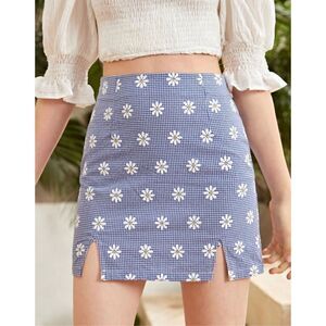 Shein Daisy Print Mini Skirt Size Medium